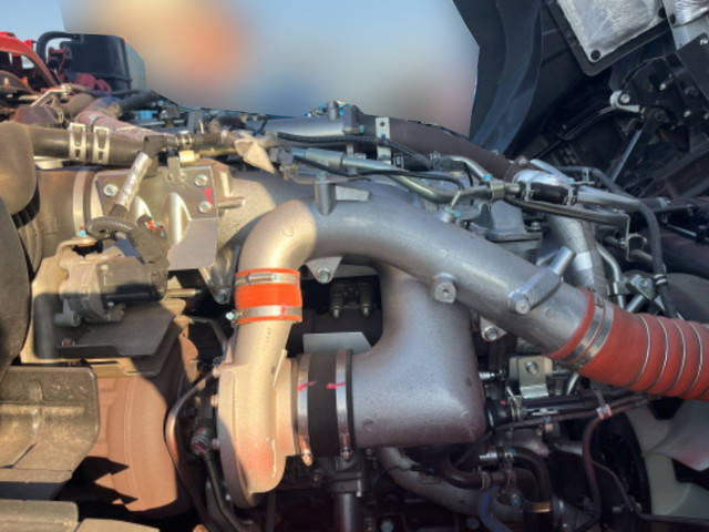 いすゞギガトレーラーヘッド（トラクターヘッド）大型（10t）[写真19]