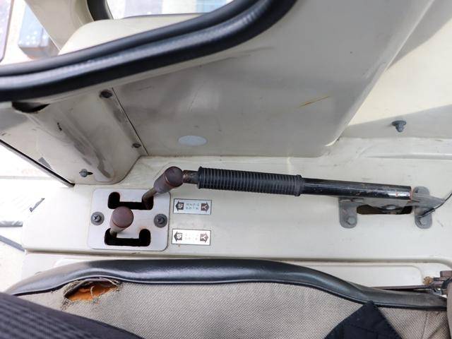 三菱ふそうファイタートラッククレーン中型（4t）[写真22]