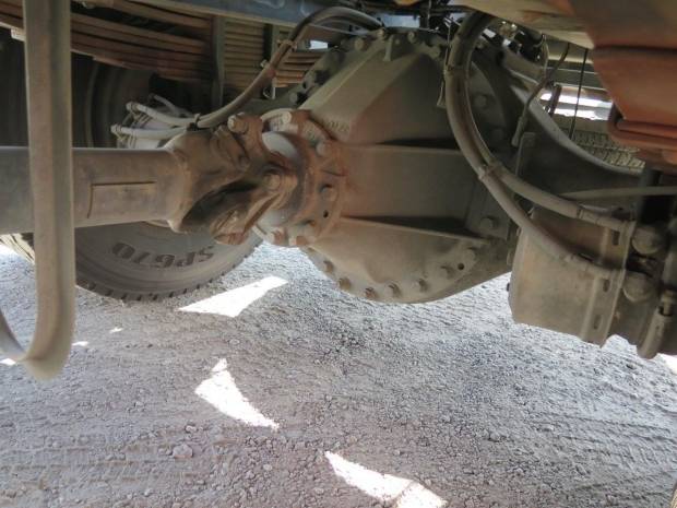 日産クオンタンク車（タンクローリー）大型（10t）[写真26]