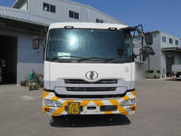 日産クオンタンク車（タンクローリー）大型（10t）[写真03]