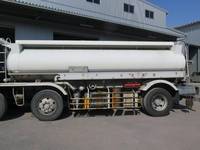 日産クオンタンク車（タンクローリー）大型（10t）[写真07]