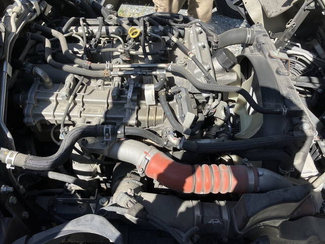 三菱ふそうキャンターガッツ平ボディ小型（2t・3t）[写真15]