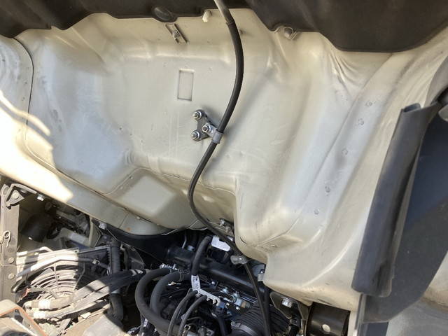 三菱ふそうキャンターガッツ平ボディ小型（2t・3t）[写真17]