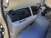 三菱ふそうキャンターガッツ平ボディ小型（2t・3t）[写真21]