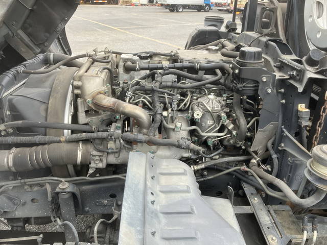 日野レンジャーコンテナ専用車増トン（6t・8t）[写真24]