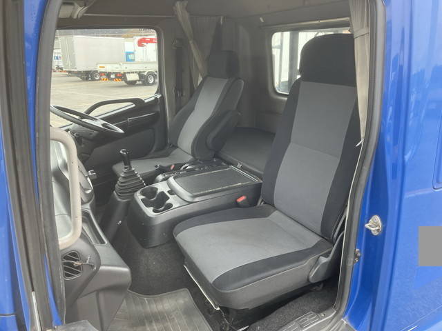 日野レンジャーコンテナ専用車増トン（6t・8t）[写真27]