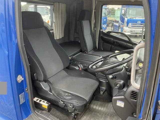 日野レンジャーコンテナ専用車増トン（6t・8t）[写真28]