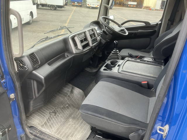 日野レンジャーコンテナ専用車増トン（6t・8t）[写真30]