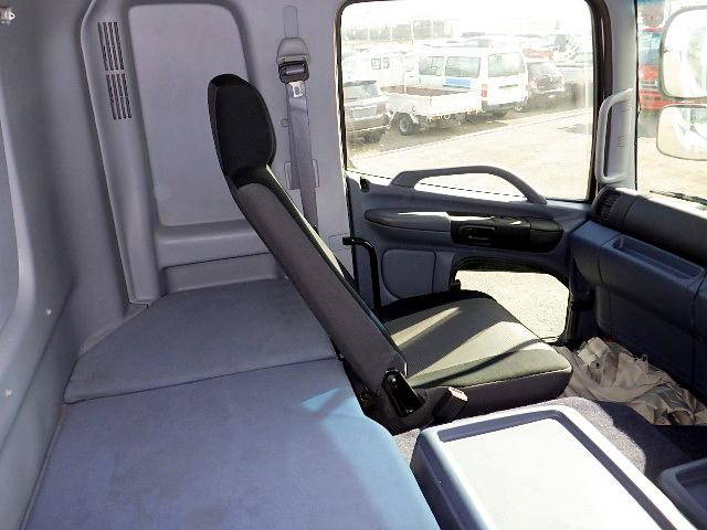 日野プロフィアアルミブロック大型（10t）[写真12]