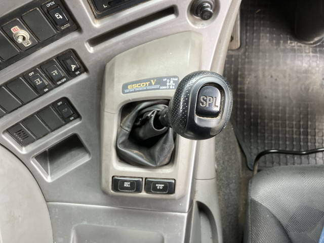 UDトラックスクオンスクラップ運搬車大型（10t）[写真31]