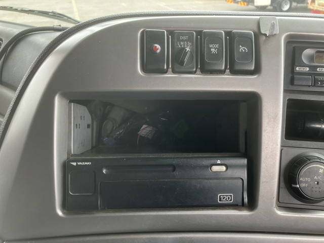 UDトラックスクオンスクラップ運搬車大型（10t）[写真32]