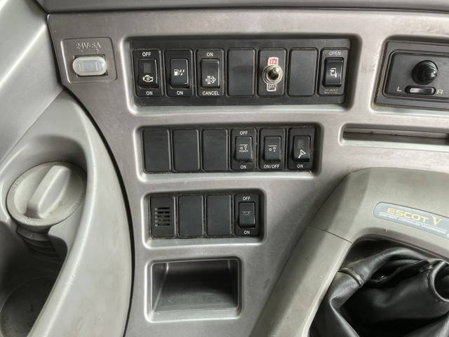 UDトラックスクオンスクラップ運搬車大型（10t）[写真33]