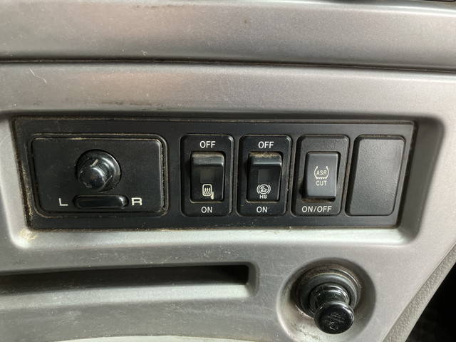 UDトラックスクオンスクラップ運搬車大型（10t）[写真34]