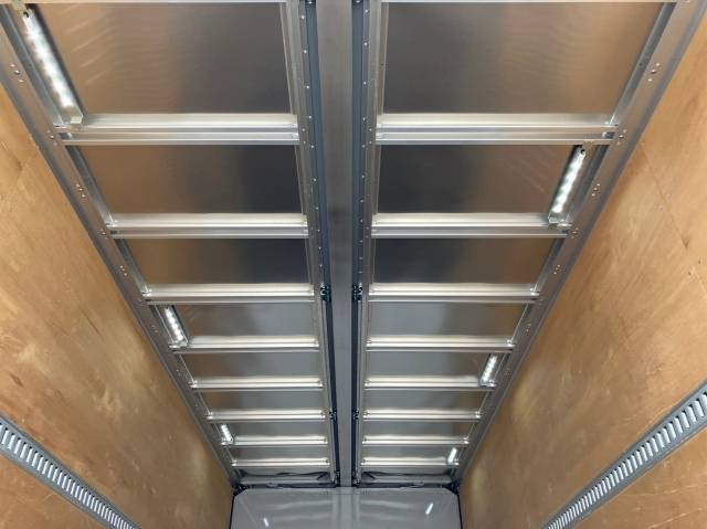 日野レンジャーアルミウイング中型（4t）[写真14]