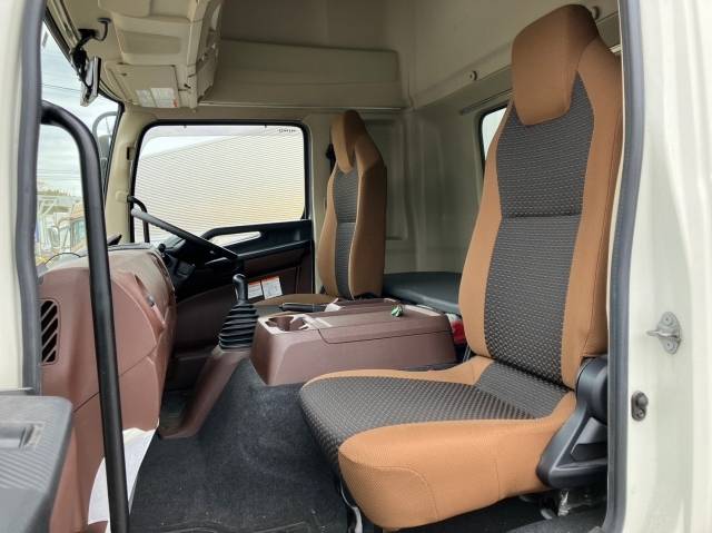 日野レンジャーアルミウイング中型（4t）[写真33]