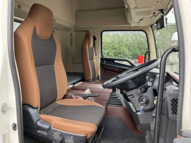 日野レンジャーアルミウイング中型（4t）[写真34]