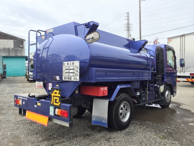いすゞエルフタンク車（タンクローリー）小型（2t・3t）[写真02]