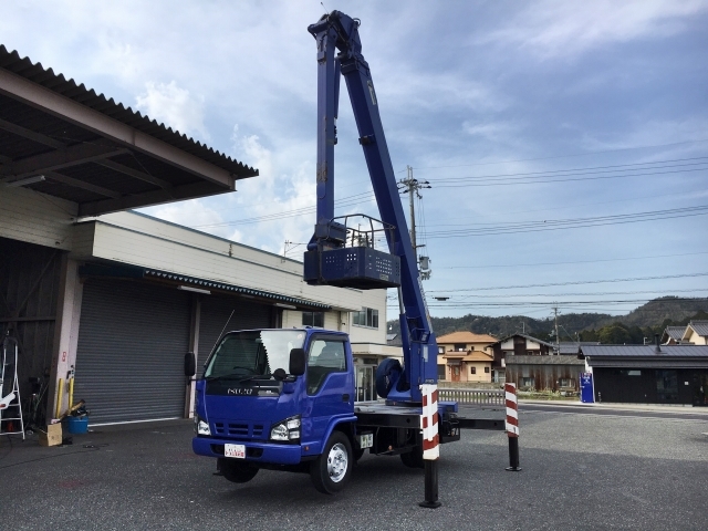 いすゞエルフ高所作業車小型（2t・3t）PB-NKR81N [写真01]