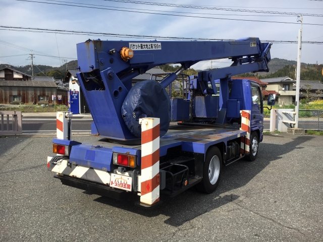 いすゞエルフ高所作業車小型（2t・3t）[写真02]