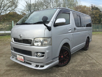 トヨタハイエースバン小型（2t・3t）[写真01]