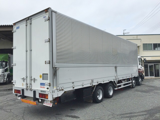 いすゞギガアルミウイング大型（10t）[写真02]