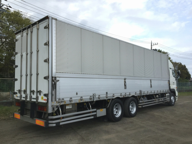 日野プロフィアアルミウイング大型（10t）[写真02]