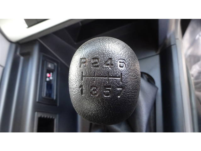 三菱ふそうスーパーグレートダンプ大型（10t）[写真07]