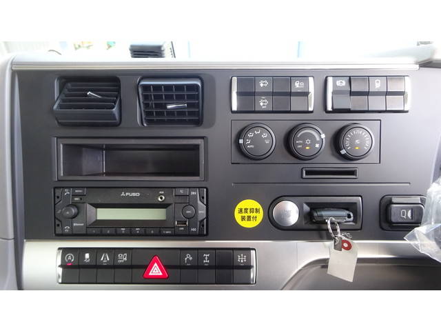 三菱ふそうスーパーグレートダンプ大型（10t）[写真08]