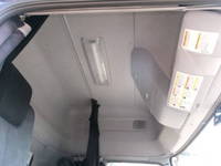 UDトラックスクオントレーラーヘッド（トラクターヘッド）大型（10t）[写真15]