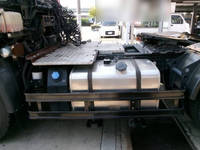 UDトラックスクオントレーラーヘッド（トラクターヘッド）大型（10t）[写真08]