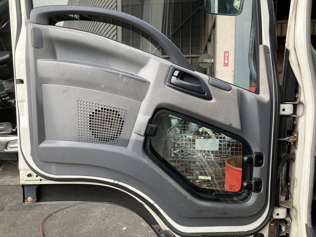 いすゞフォワードアルミウイング中型（4t）[写真27]