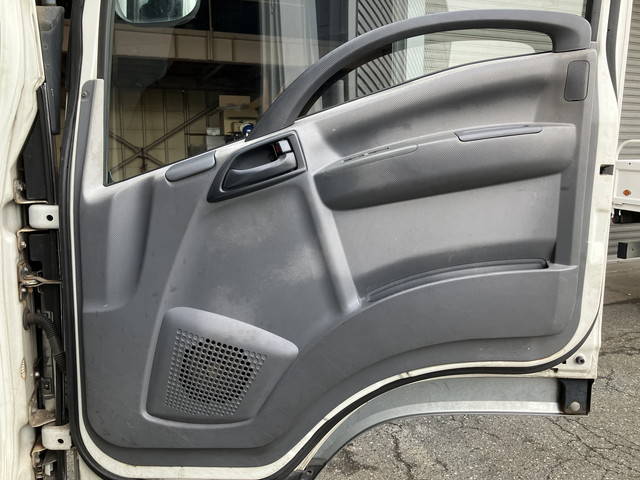 いすゞフォワードアルミウイング中型（4t）[写真28]