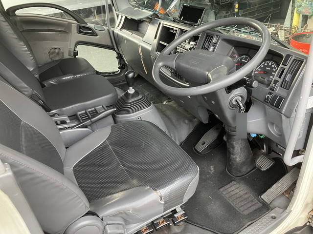 いすゞフォワードアルミウイング中型（4t）[写真34]