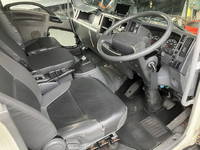 いすゞフォワードアルミウイング中型（4t）[写真34]