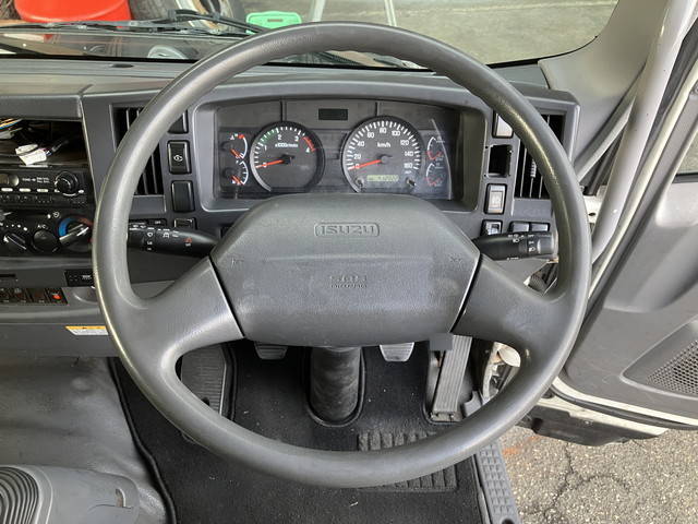 いすゞフォワードアルミウイング中型（4t）[写真35]