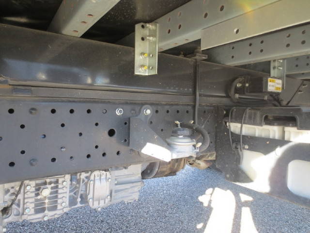 いすゞエルフアルミバン小型（2t・3t）[写真12]