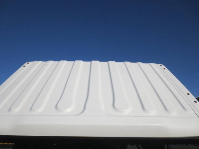 いすゞエルフアルミバン小型（2t・3t）[写真16]