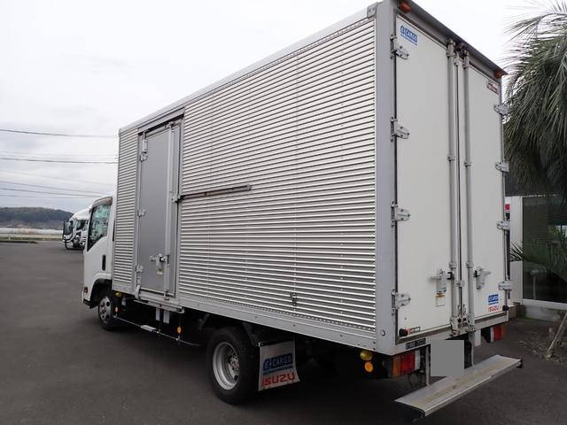 いすゞエルフアルミバン小型（2t・3t）[写真02]