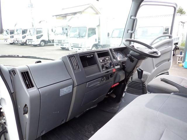 いすゞエルフアルミバン小型（2t・3t）[写真32]