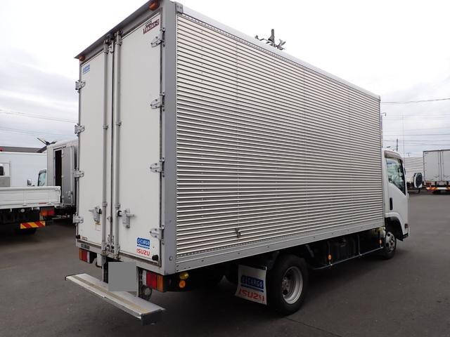 いすゞエルフアルミバン小型（2t・3t）[写真04]