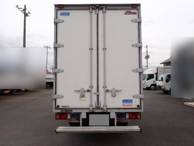 いすゞエルフアルミバン小型（2t・3t）[写真06]
