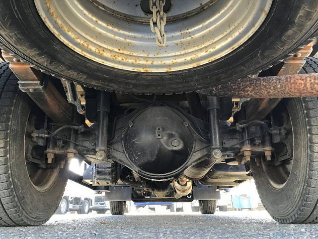 三菱ふそうキャンタークレーン3段小型（2t・3t）[写真24]