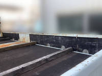 三菱ふそうキャンター平ボディ小型（2t・3t）[写真12]