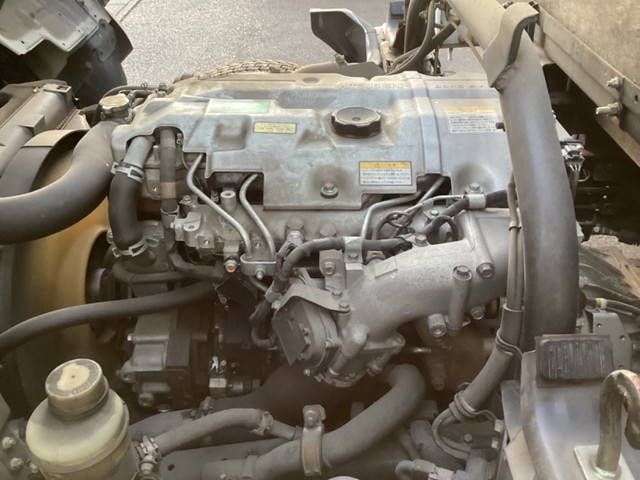 三菱ふそうキャンター平ボディ小型（2t・3t）[写真22]