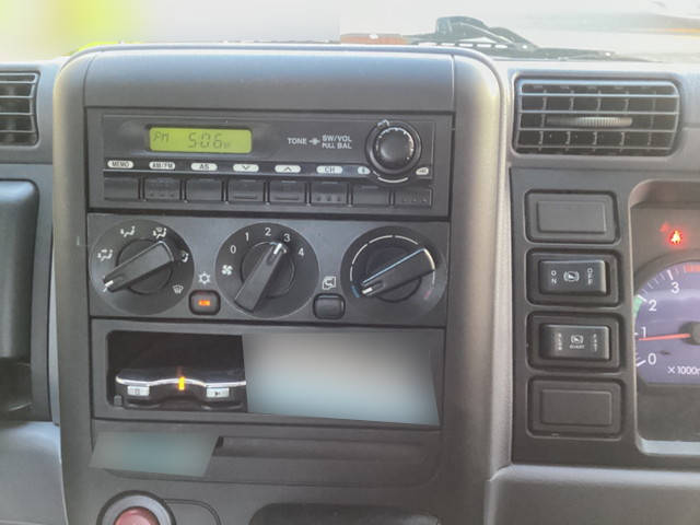 三菱ふそうキャンター平ボディ小型（2t・3t）[写真33]