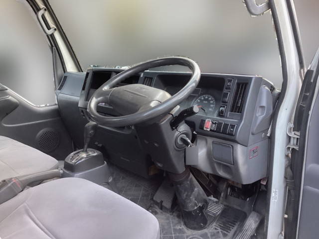 マツダタイタン平ボディ小型（2t・3t）[写真23]