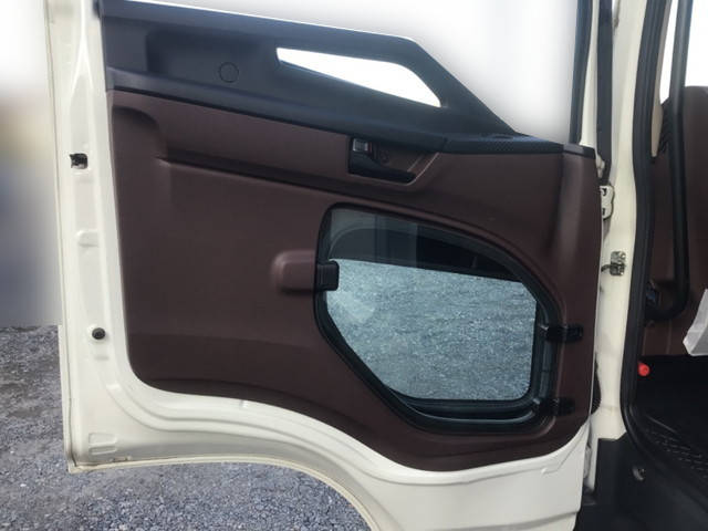 日野レンジャーアルミウイング中型（4t）[写真23]