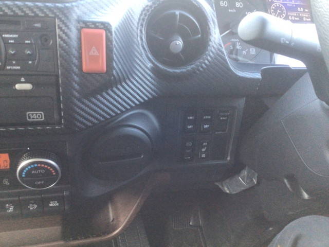 日野レンジャーアルミウイング中型（4t）[写真33]