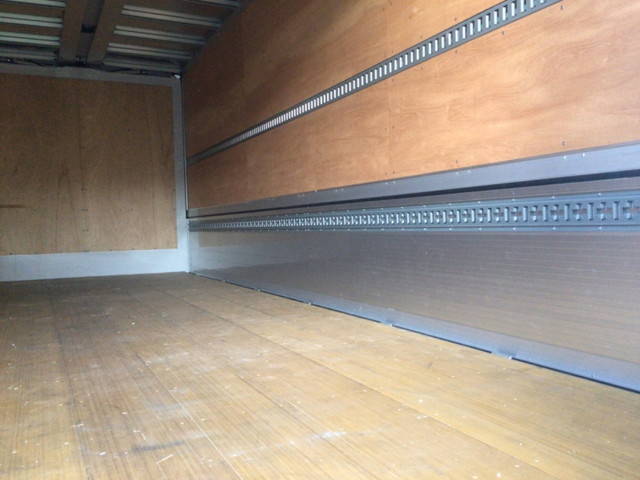 日野レンジャーアルミウイング中型（4t）[写真09]