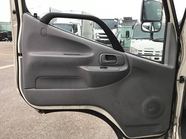 日野デュトロ冷凍車（冷蔵車）小型（2t・3t）[写真30]